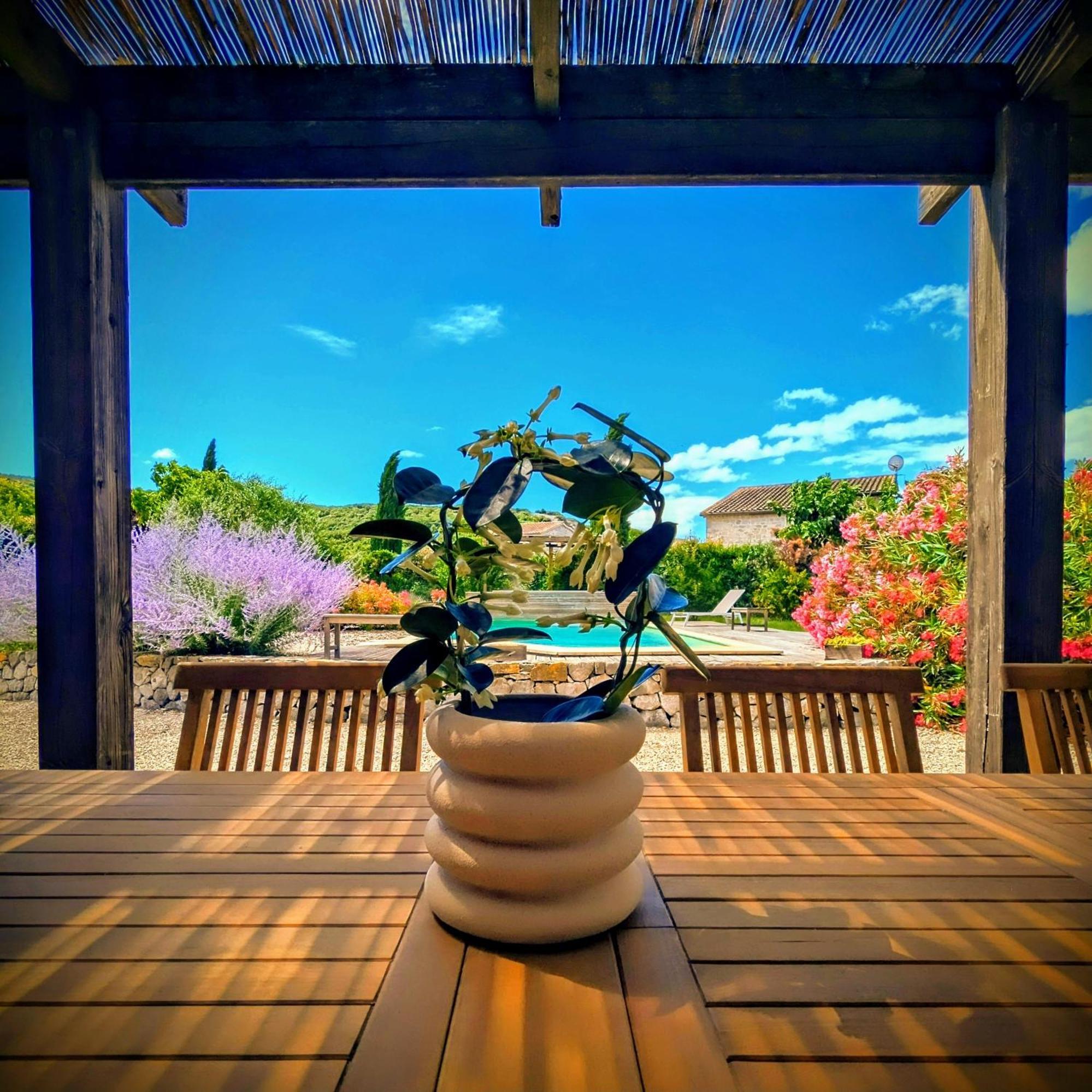 Font Vive: Eco-friendly Retreat With Gourmet Kitchen And Panoramic Views Bed & Breakfast