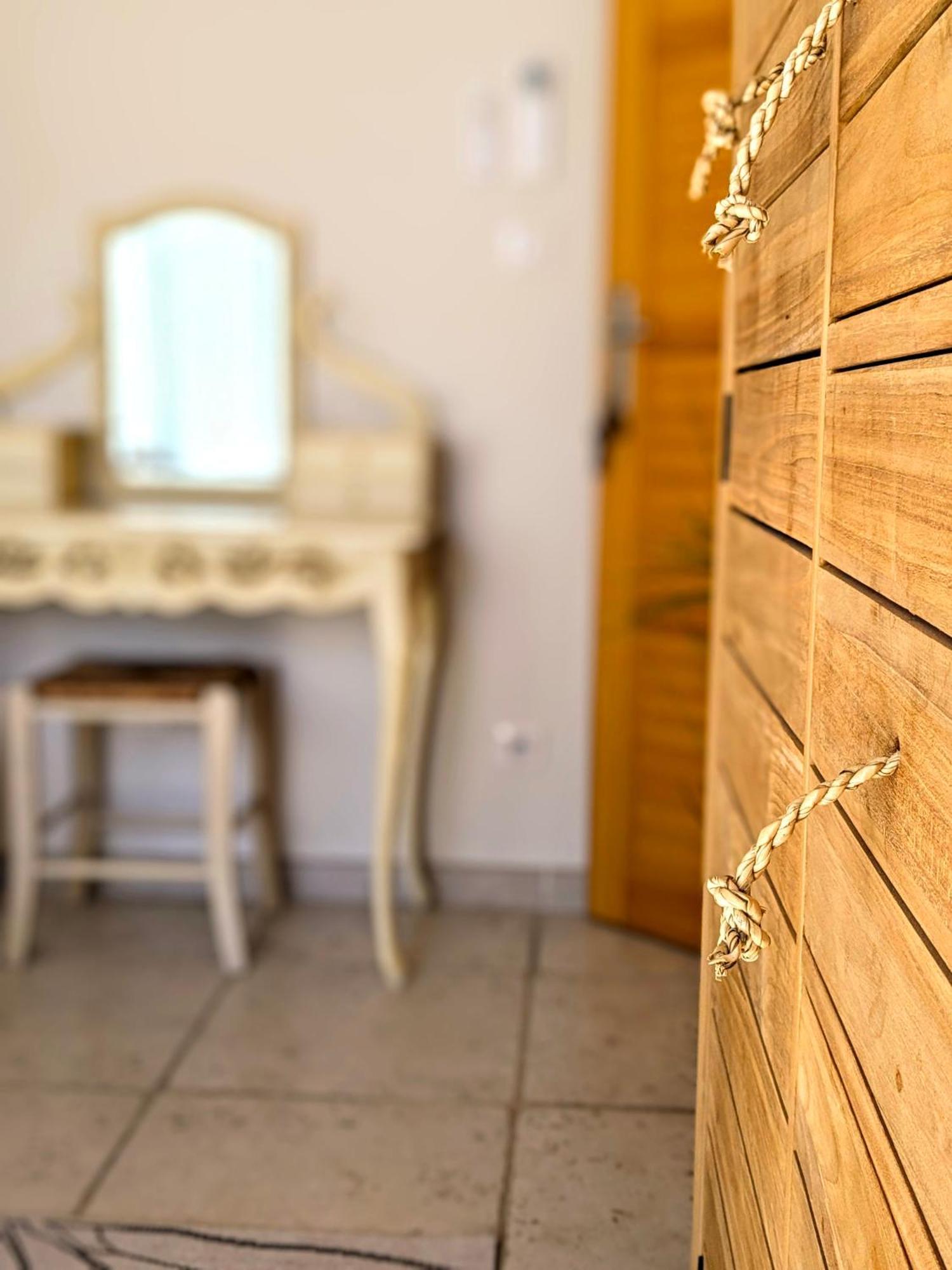Bed & Breakfast Font Vive: Eco-friendly Retreat With Gourmet Kitchen And Panoramic Views